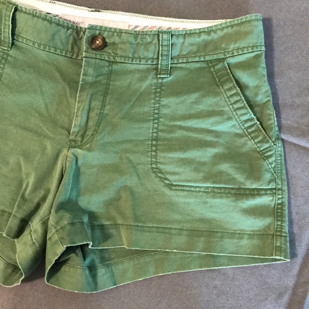 Old Navy Low Rise Shorts - Picture 5 of 5